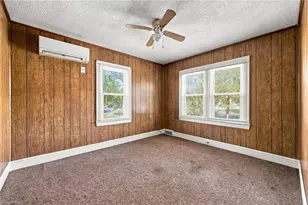 422 W 25th St, Winston-Salem, NC 27105 - Photo 9