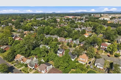 422 W 25th Street, Winston-Salem, NC 27105 - Photo 43
