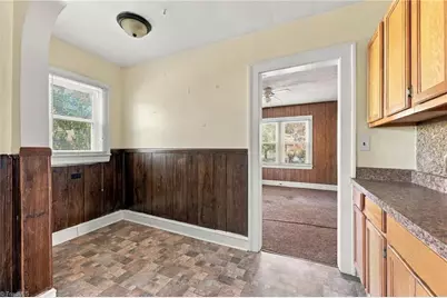 422 W 25th Street, Winston-Salem, NC 27105 - Photo 11