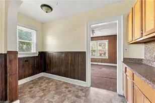 422 W 25th St, Winston-Salem, NC 27105 - Photo 11