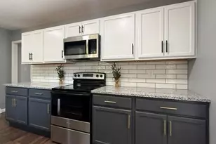 805 Plummer Dr, Greensboro, NC 27410 - Photo 15
