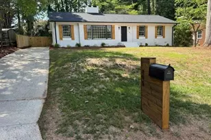 805 Plummer Dr, Greensboro, NC 27410 - Photo 3