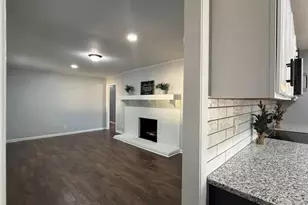 805 Plummer Dr, Greensboro, NC 27410 - Photo 17