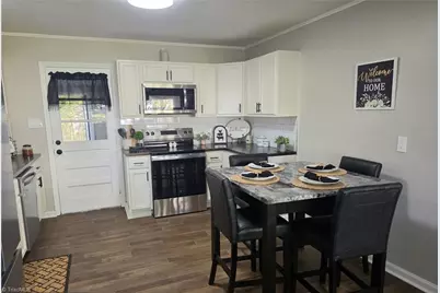 2709 Orange Street, Greensboro, NC 27405 - Photo 9