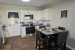 2709 Orange St, Greensboro, NC 27405 - Photo 9
