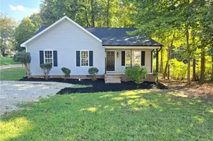 627 Kenneth Rd, Greensboro, NC 27455 - Photo 1