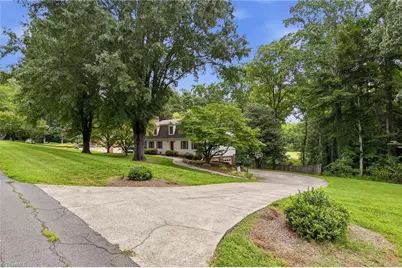 1009 Briarcliff Road, Yadkinville, NC 27055 - Photo 3
