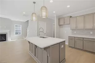 1639 Cross Vlg Ave, Kernersville, NC 28284 - Photo 5