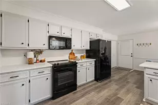 5900 Berwick Ct, Lexington, NC 27295 - Photo 11