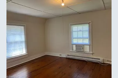 636 Lindsey Street, Reidsville, NC 27320 - Photo 9