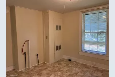 636 Lindsey Street, Reidsville, NC 27320 - Photo 11
