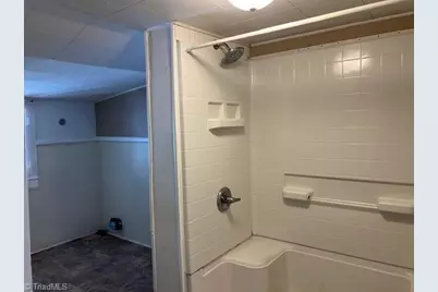636 Lindsey Street, Reidsville, NC 27320 - Photo 5