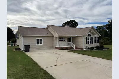 1503 Manora Court, High Point, NC 27265 - Photo 3