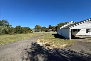 510 E King St, King, NC 27021 - Photo 15