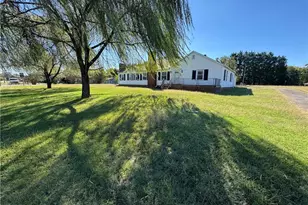 510 E King St, King, NC 27021 - Photo 3