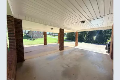 418 Cloverdale Lane, Wilkesboro, NC 28697 - Photo 5