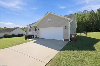 398 Goldenrod Lane, Lexington, NC 27295 - Photo 3