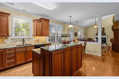 4200 Brentonshire Lane, High Point, NC 27265 - Photo 9