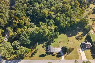 2833 Kivett Dr, Greensboro, NC 27407 - Photo 27