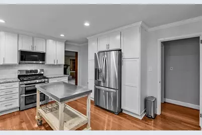 1103 N Peace Haven Road, Winston-Salem, NC 27104 - Photo 11