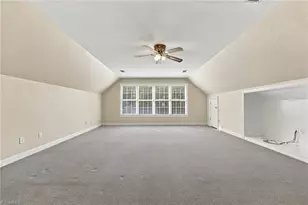 4001 Friendly Acres Dr, Greensboro, NC 27410 - Photo 37