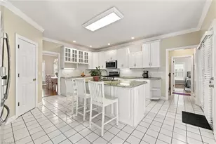 4001 Friendly Acres Dr, Greensboro, NC 27410 - Photo 15