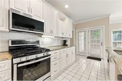 4001 Friendly Acres Drive, Greensboro, NC 27410 - Photo 17