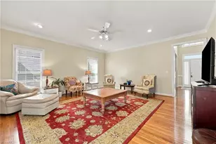 4001 Friendly Acres Dr, Greensboro, NC 27410 - Photo 13