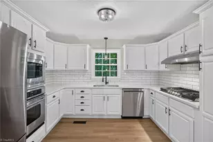 5550 Overlook Cir, Winston-Salem, NC 27105 - Photo 19