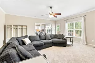 7620 Sterlingshire Dr, Greensboro, NC 27409 - Photo 25