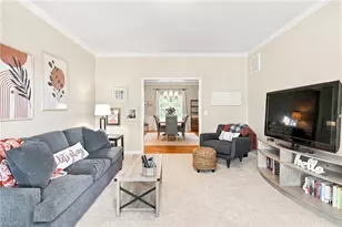 7620 Sterlingshire Dr, Greensboro, NC 27409 - Photo 11