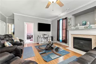 6005 Elderbush Dr, Greensboro, NC 27405 - Photo 5