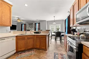 6005 Elderbush Dr, Greensboro, NC 27405 - Photo 11