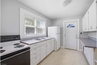 1112 Tipton Street, High Point, NC 27262 - Photo 11
