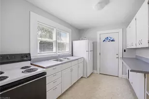 1112 Tipton St, High Point, NC 27262 - Photo 11