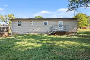7827 Sutter Rd, Greensboro, NC 27455 - Photo 5