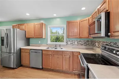 7827 Sutter Road, Greensboro, NC 27455 - Photo 15
