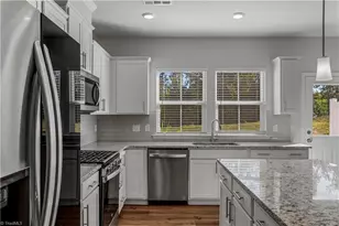 821 Falls Grove Trl, High Point, NC 27265 - Photo 17