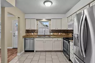 4728 Champion Ct, Greensboro, NC 27410 - Photo 9