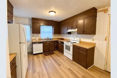 3200 Glen Hollow Road, Greensboro, NC 27407 - Photo 7