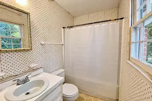 3200 Glen Hollow Rd, Greensboro, NC 27407 - Photo 15