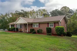 405 E Devon Dr, Mount Airy, NC 27030 - Photo 31