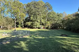 405 E Devon Dr, Mount Airy, NC 27030 - Photo 3