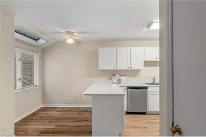 306 N Lindell Road #E, Greensboro, NC 27403 - Photo 9