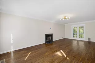 8 Cardwell Point, Greensboro, NC 27407 - Photo 5