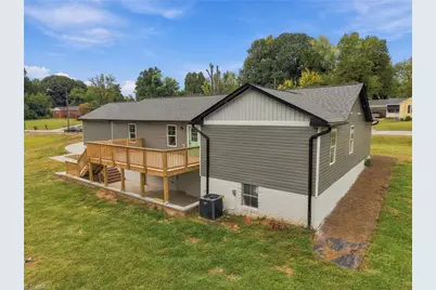 1524 McGuinn Drive, High Point, NC 27262 - Photo 37