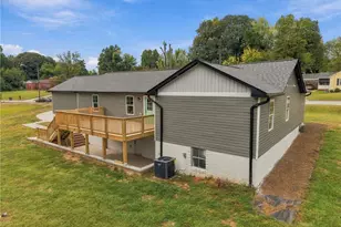 1524 McGuinn Dr, High Point, NC 27262 - Photo 37