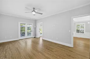 414 Fisher Park Cir, Greensboro, NC 27401 - Photo 25