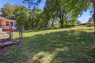 406 Spring Rd, Jamestown, NC 27282 - Photo 33