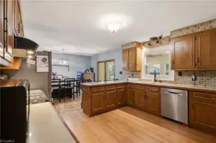 406 Spring Rd, Jamestown, NC 27282 - Photo 15